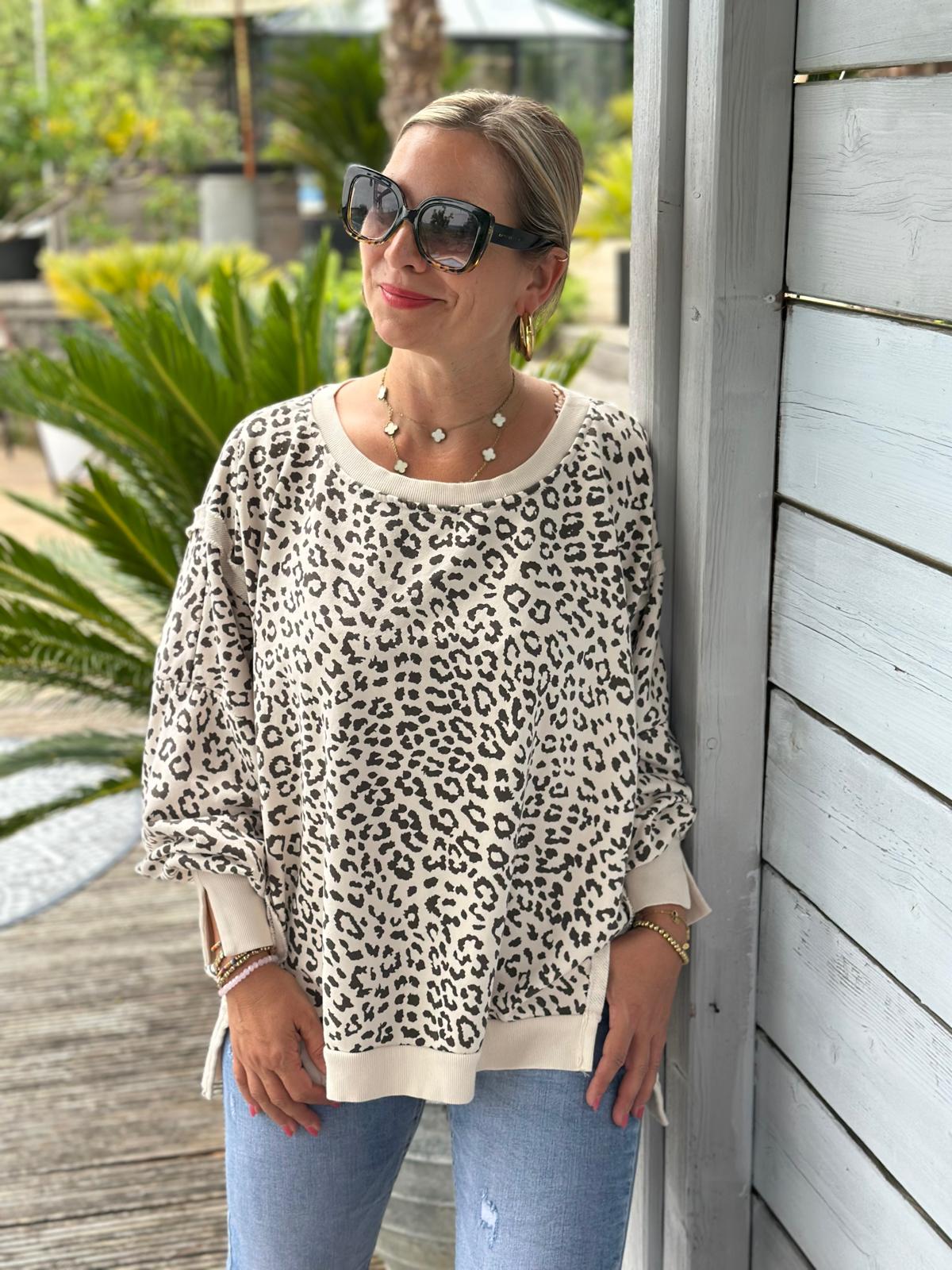 Süßes Kuschel Sweatshirt in LEO Muster