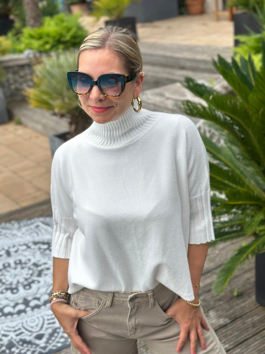Süßer Rollkragen Pulli mit 3/4 Arm in Weiss