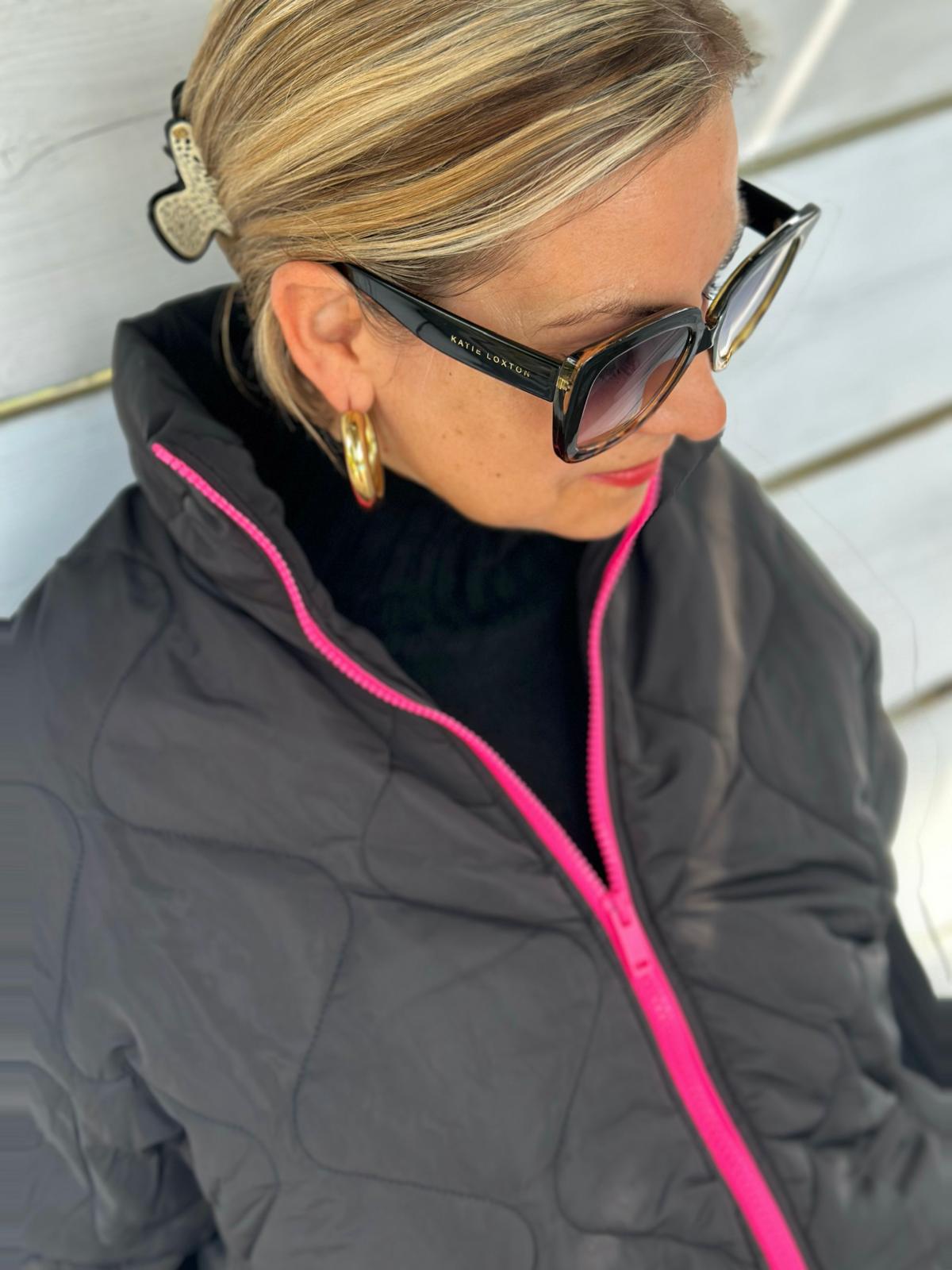 Stylische Highlight Weste "LOVELY" in Schwarz/Pink