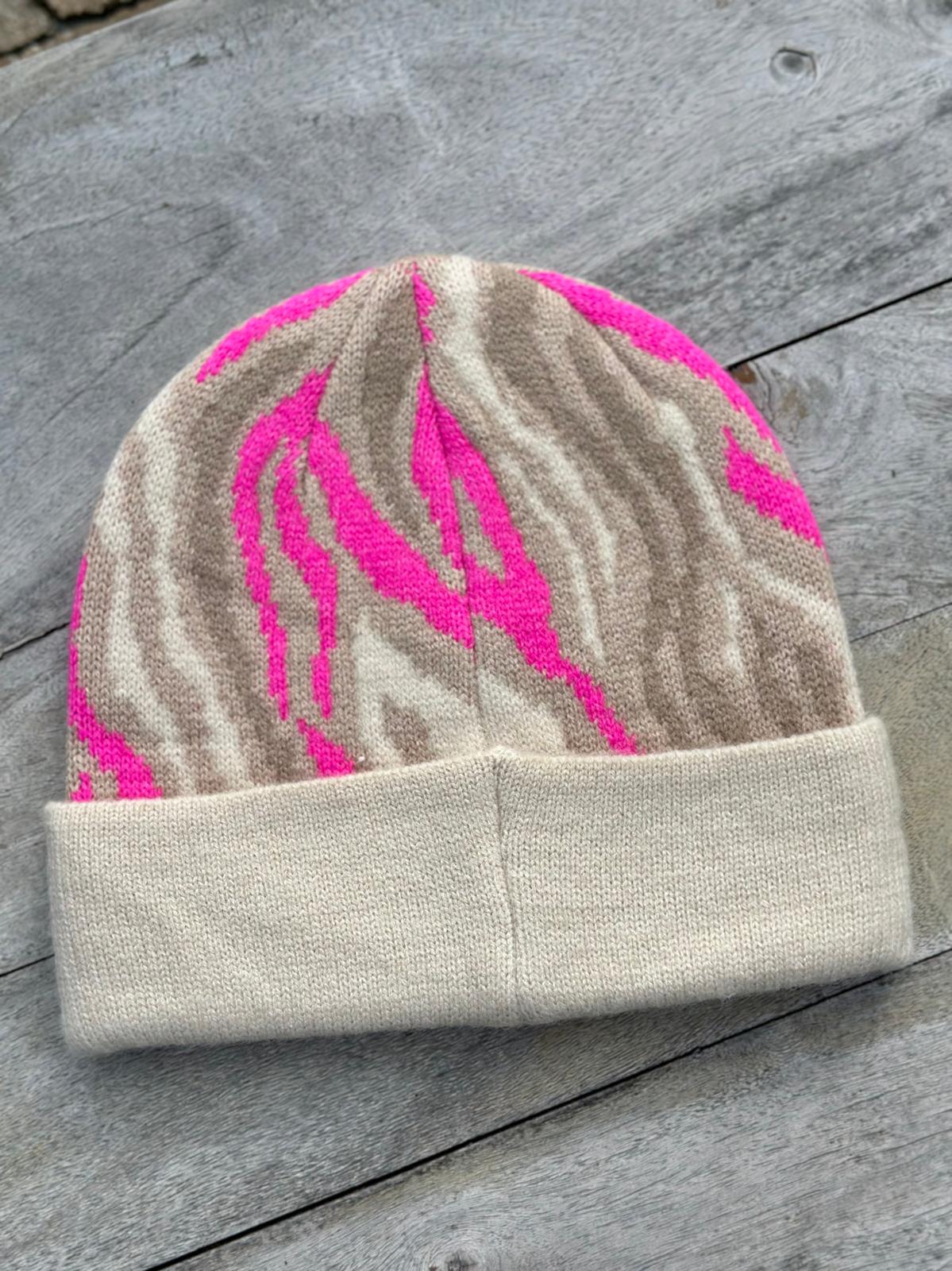 Zuckersüße LOVELY ZEBRA Mütze in CREMÈ/PINK