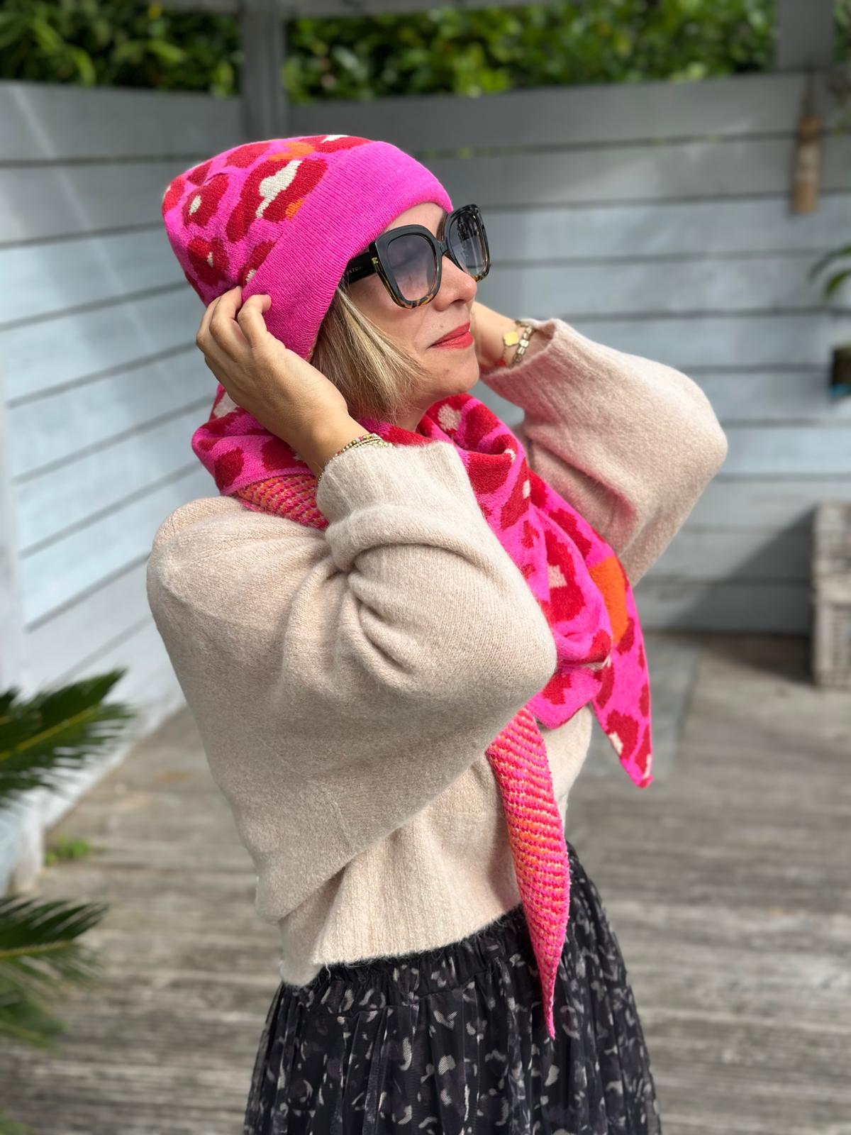 LEO LOVE Dreiecks-Schal in Pink/Orange