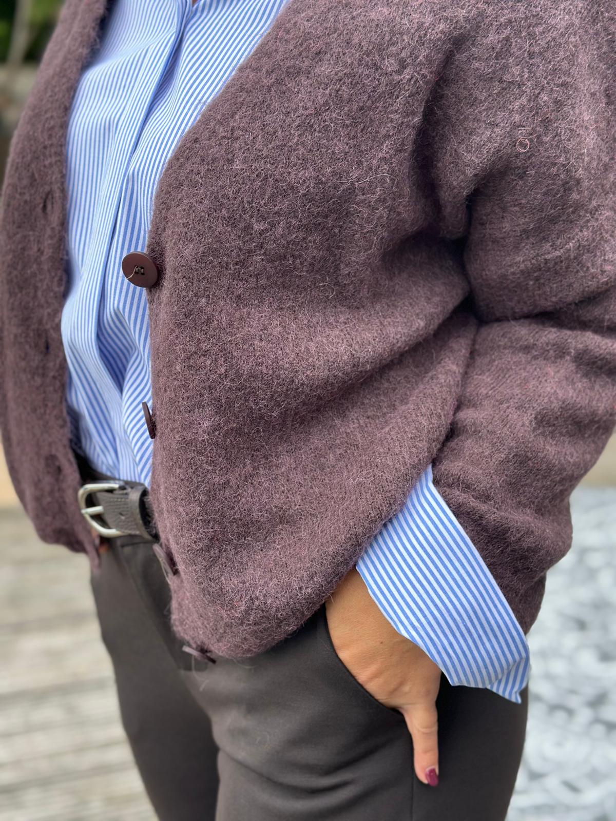 Kuschel Strickjacke "GIULIA" in DARK FLIEDER