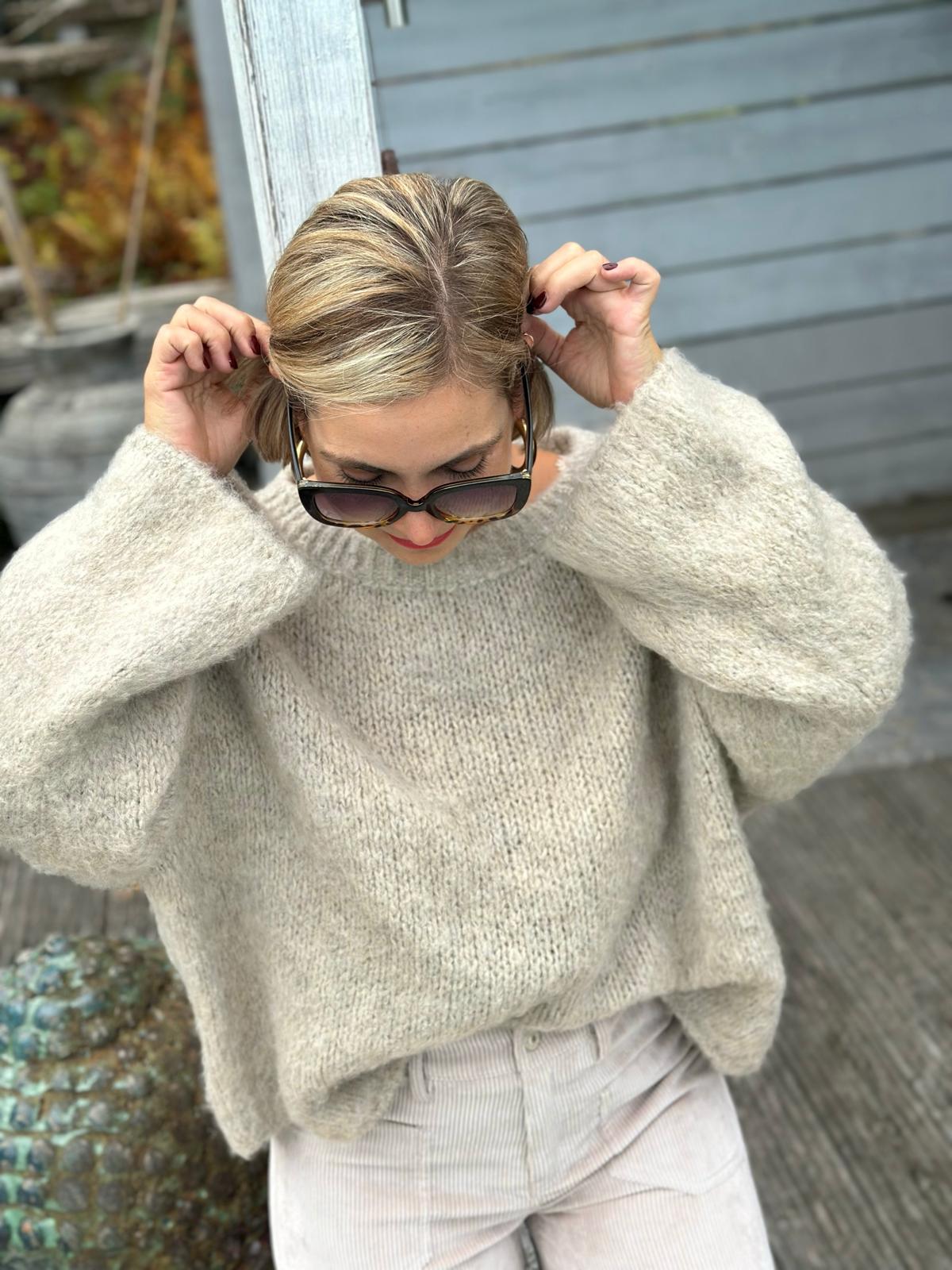 Weit geschnittener Onesize Pulli "SUPERFLAUSCH" in Beige