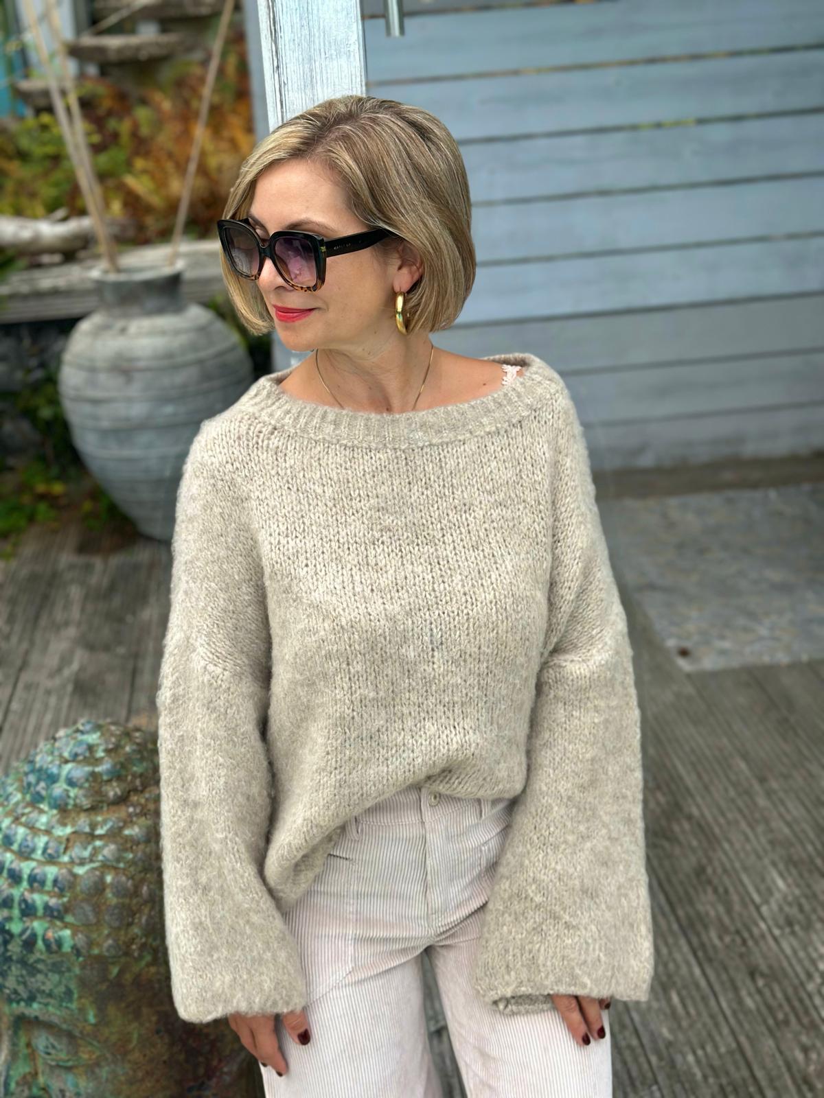 Weit geschnittener Onesize Pulli "SUPERFLAUSCH" in Beige