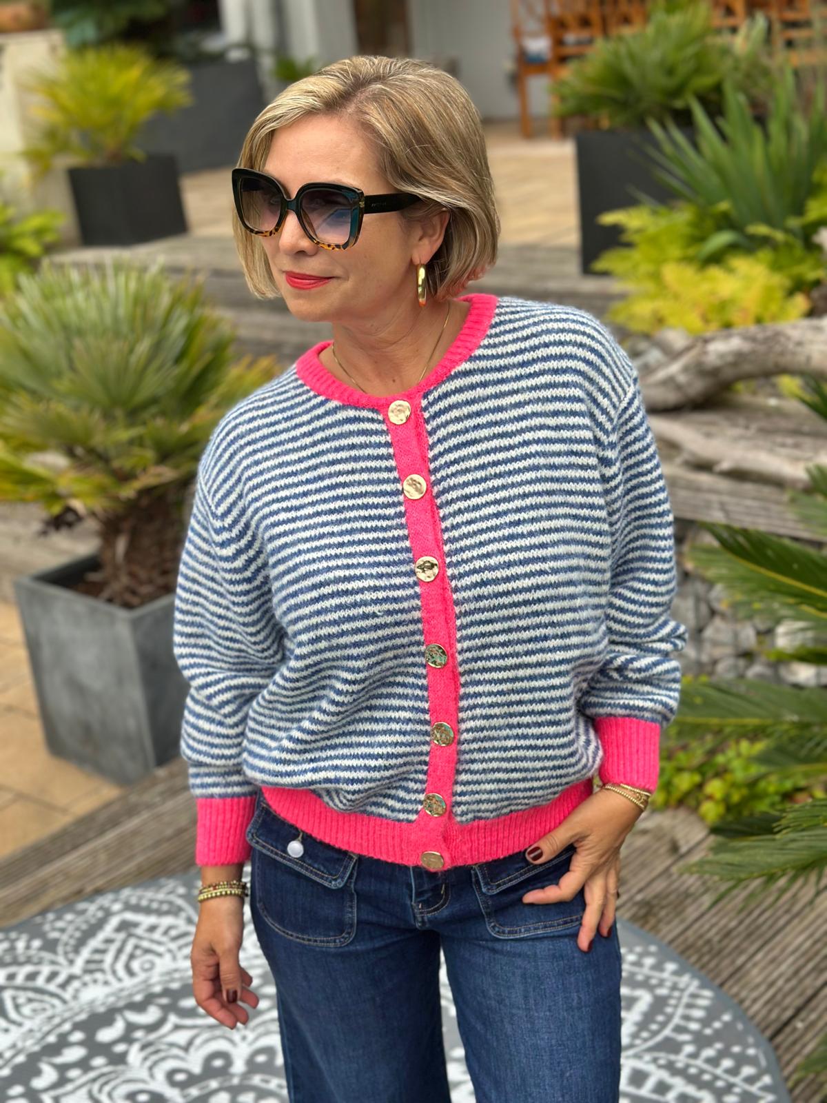 Süße Herbststrickjacke in Blau/Weiss STRIPES