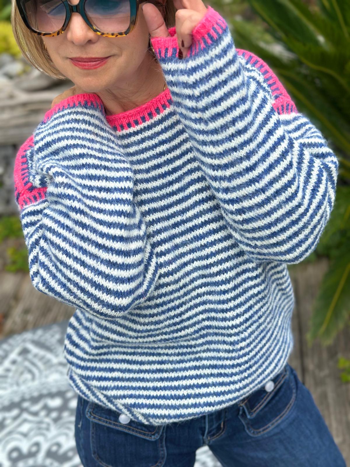Süßer Herbst-Pulli in Blau/Weiss STRIPES