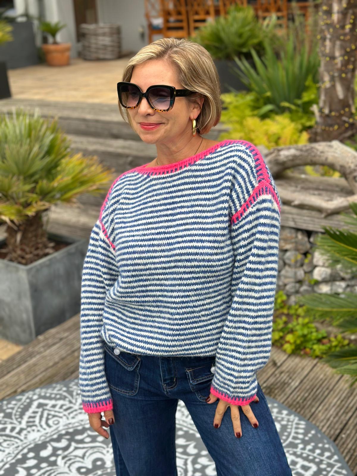 Süßer Herbst-Pulli in Blau/Weiss STRIPES