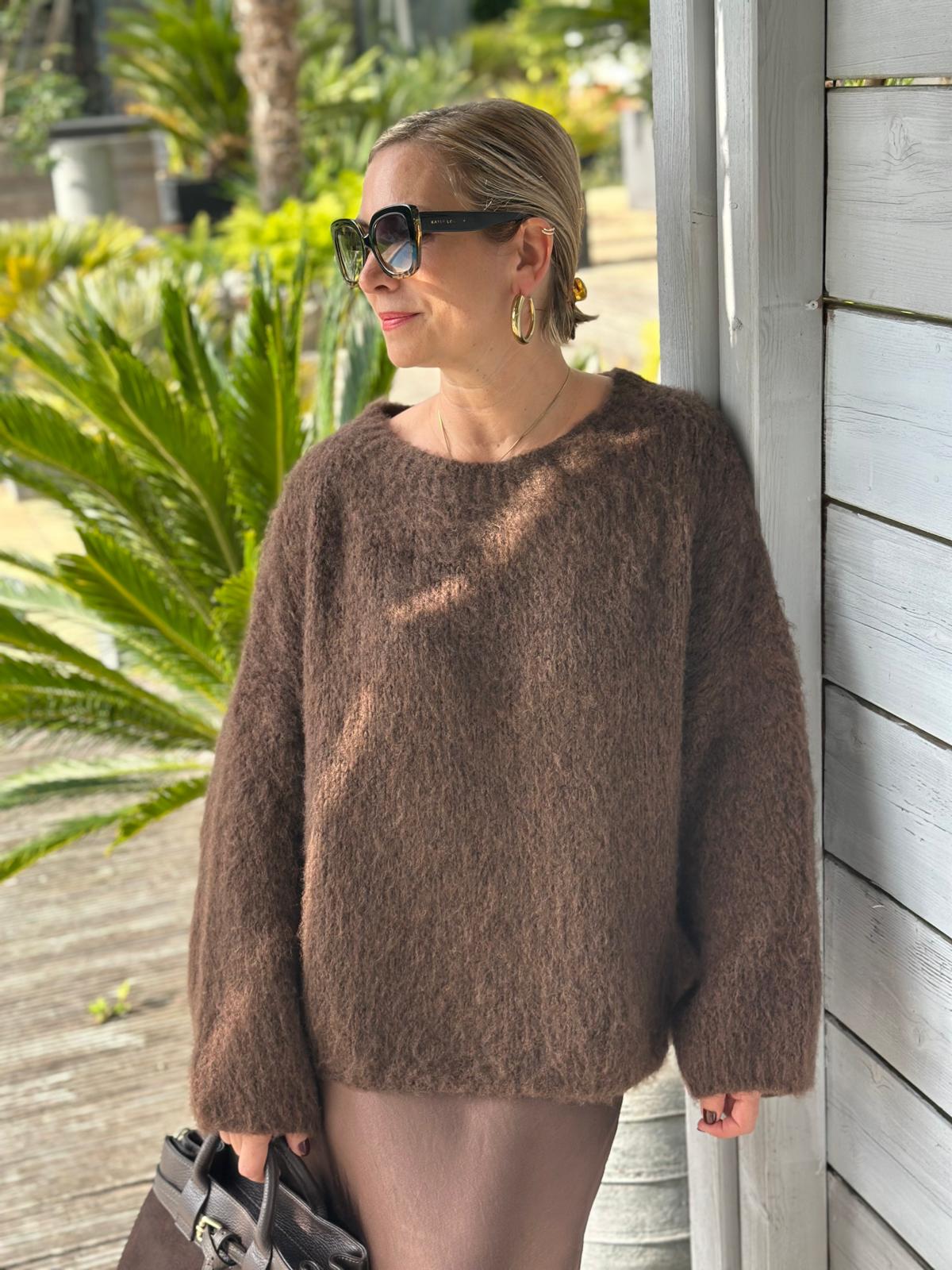 Weit geschnittener Onesize Pulli "SUPERFLAUSCH" in Chocolate