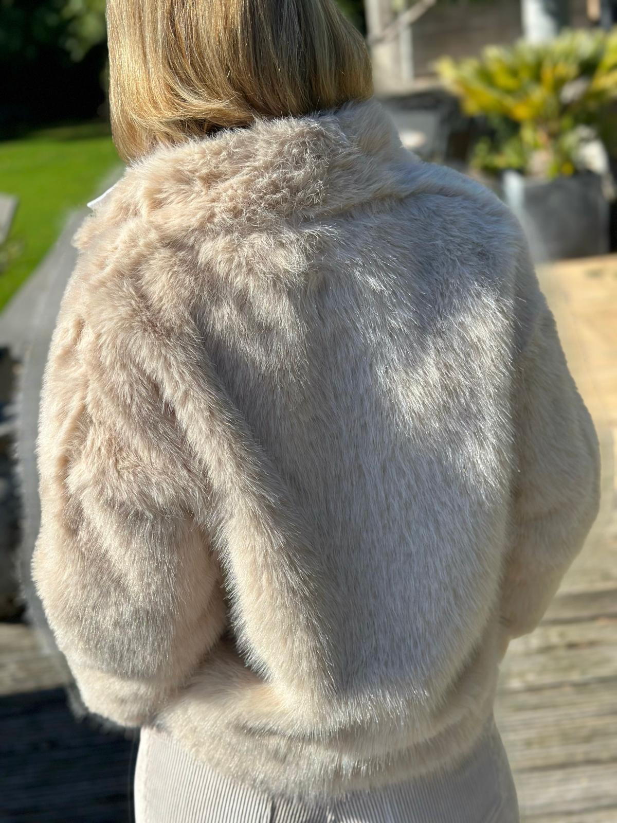 Super-Kuschel Jacke in Cremé