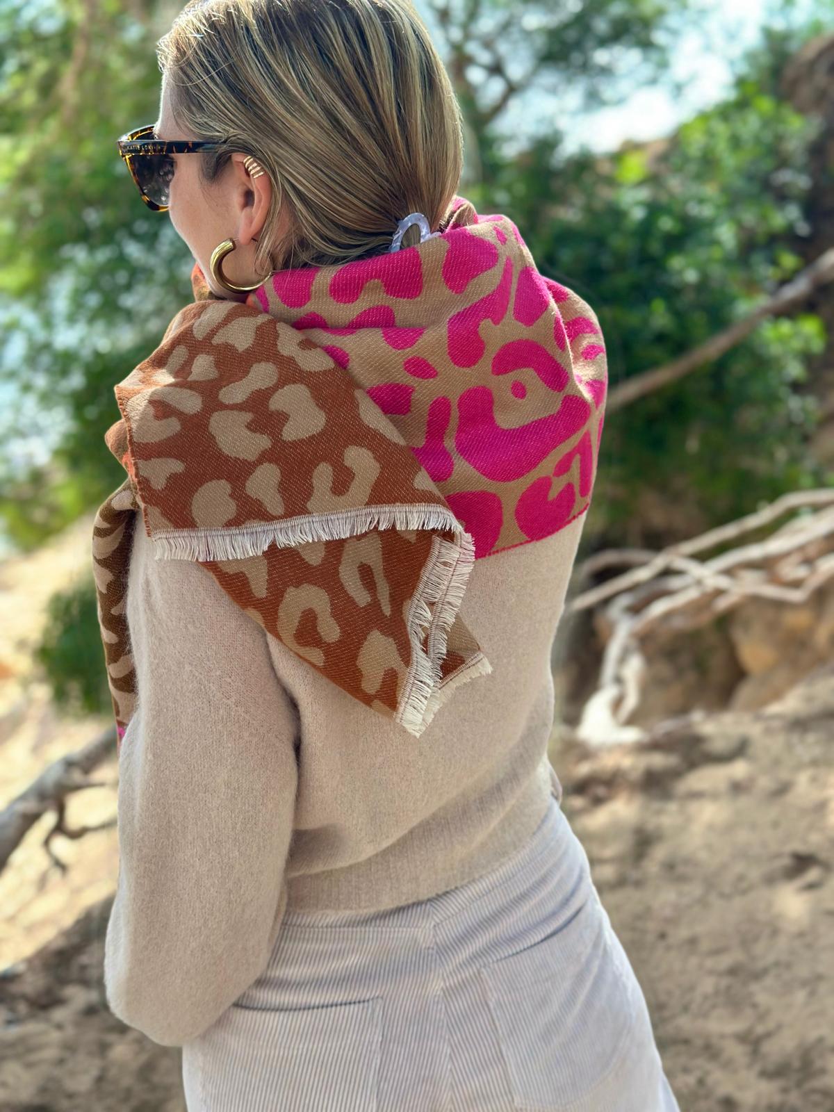 Großer LEO Herbstschal "WILD VIBES" in Braun