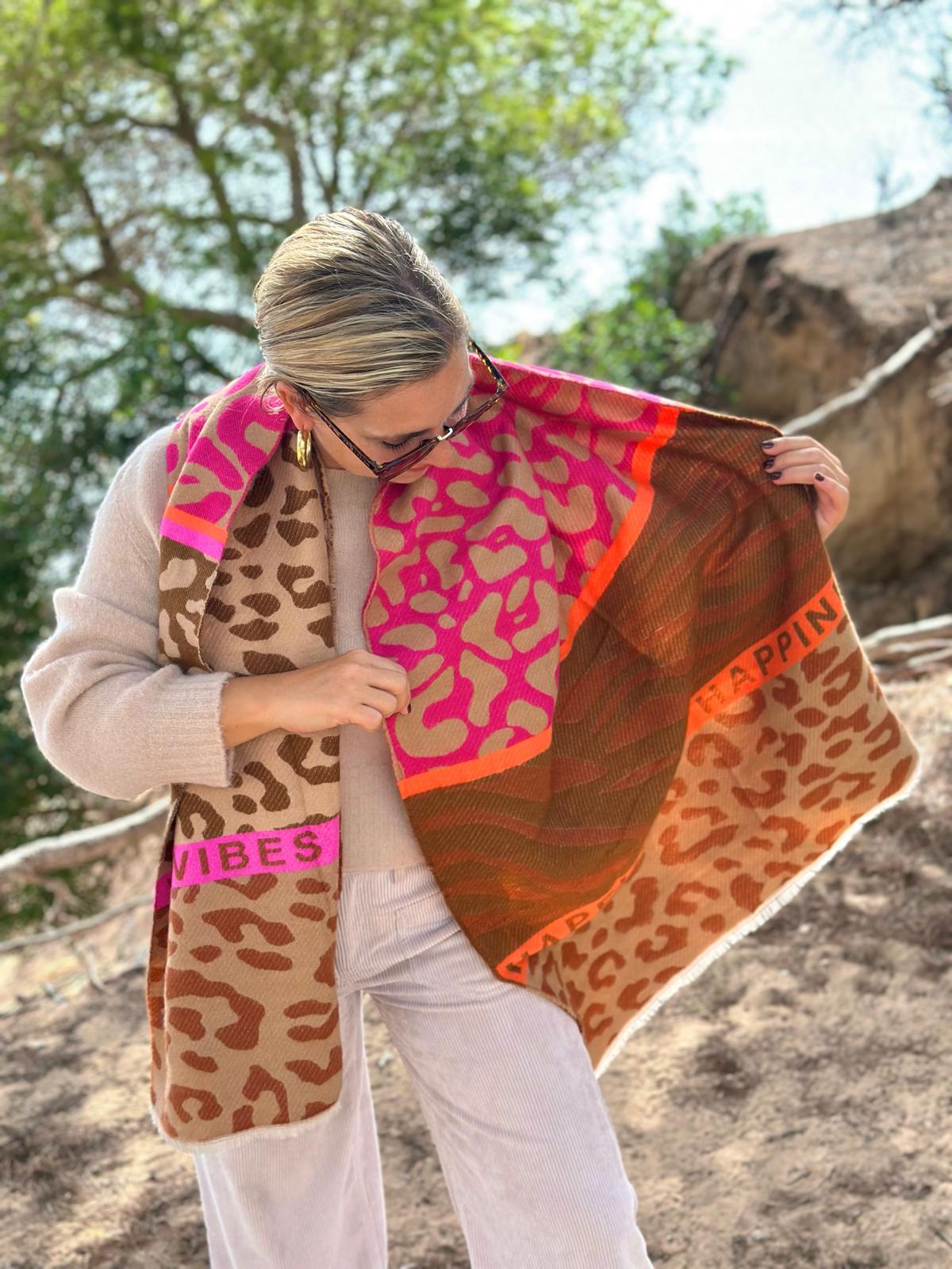 Großer LEO Herbstschal "WILD VIBES" in Braun