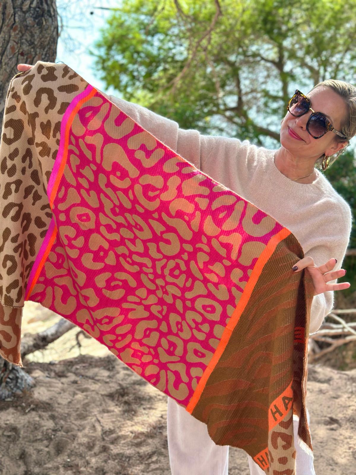 Großer LEO Herbstschal "WILD VIBES" in Braun