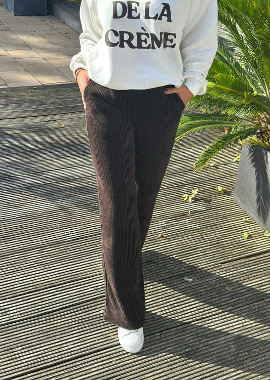 Süße Cord-Jogger mit weitem Bein in Chocolate