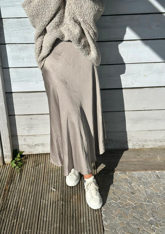 Glänzender Onesize SATIN Rock in Silver-Grey