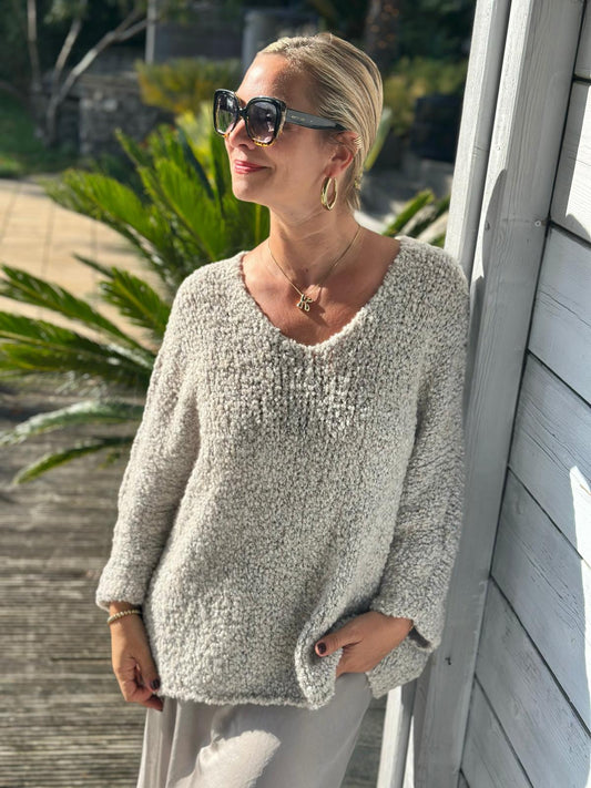 Süßer Onesize Grobstrick Pullover in Hellgrau