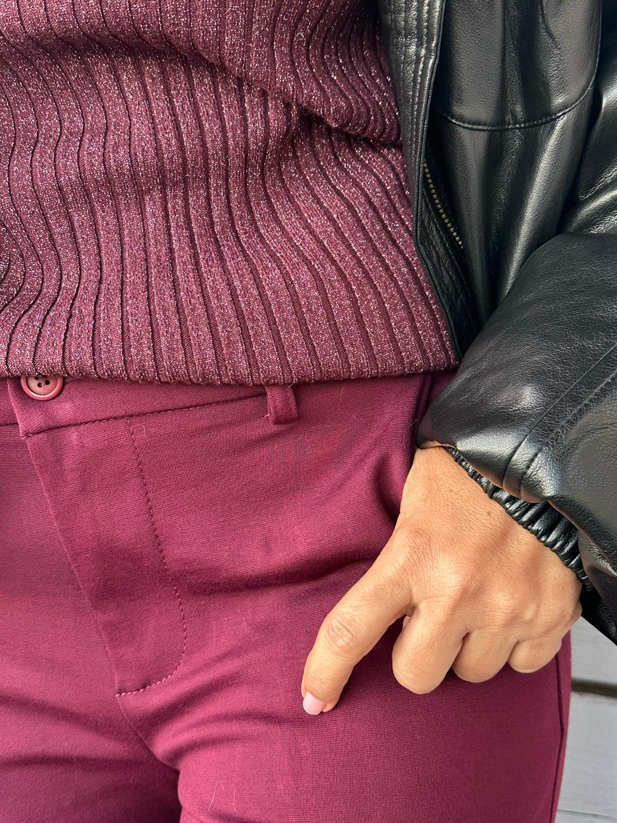 Stylische Lieblingshose in Bordeaux