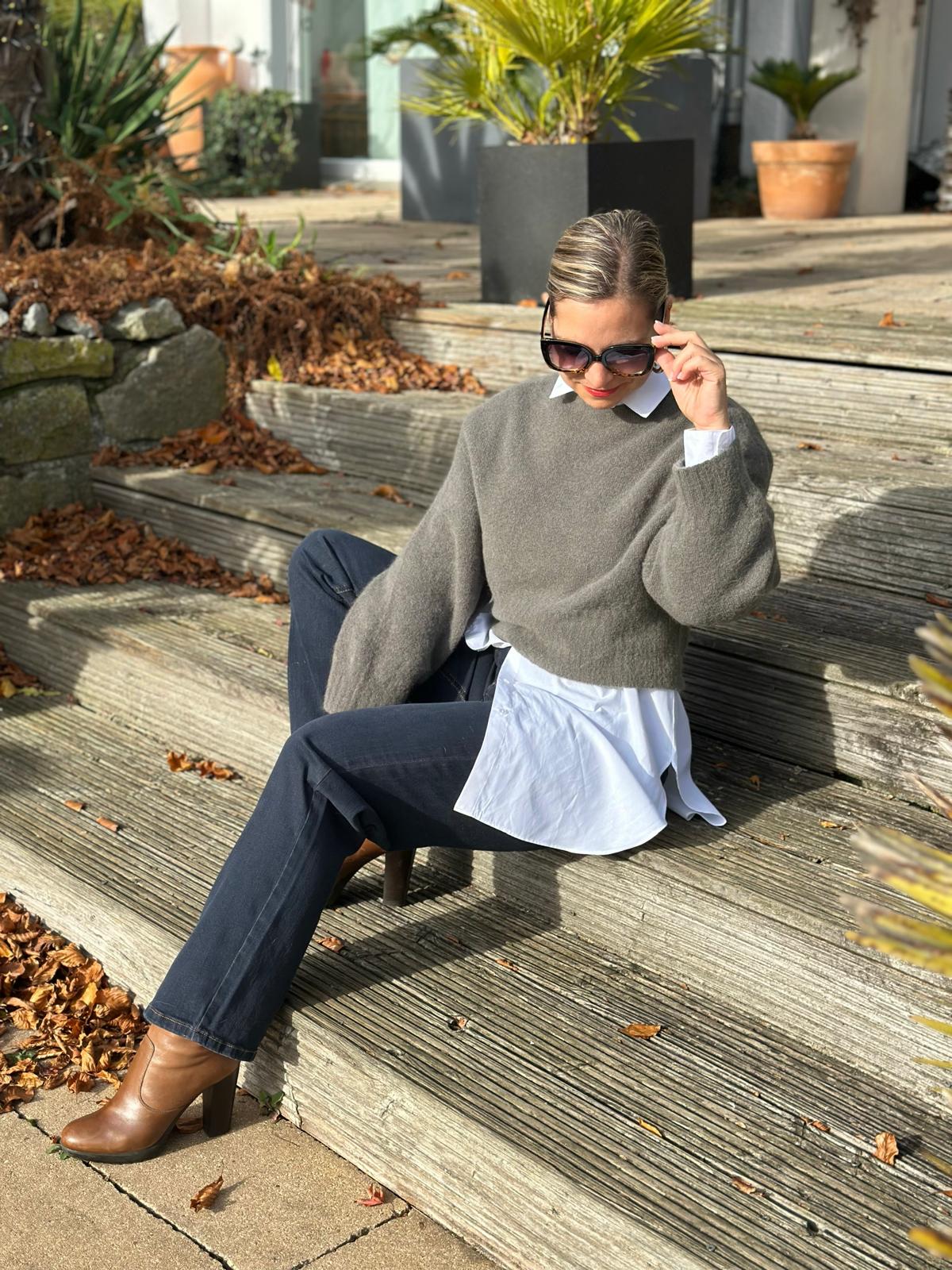 Cropped geschnittener Kuschelpullover "ELLA" in Oliv