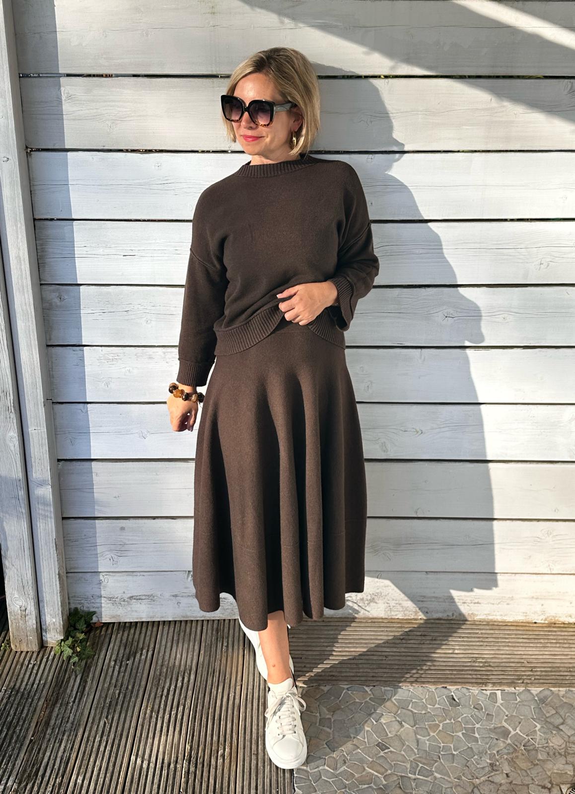 Süßer Onesize Strick-Rock in Chocolate