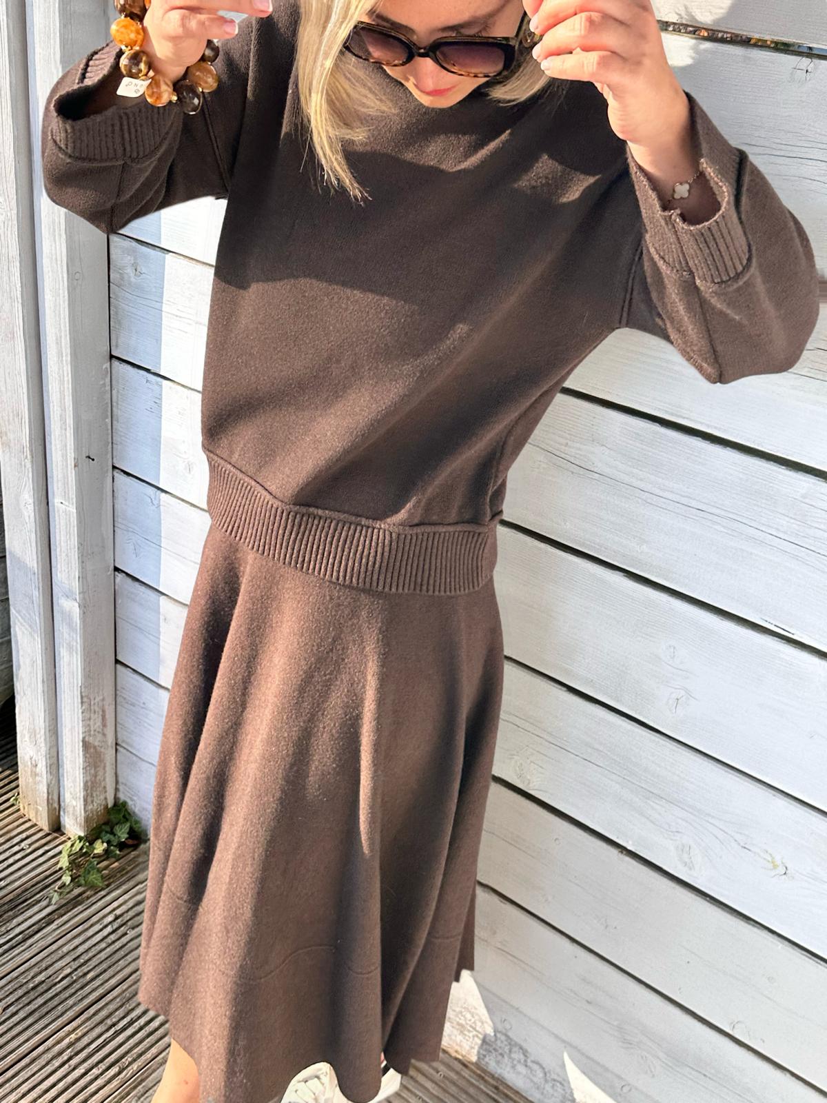 Süßer Onesize Strick-Rock in Chocolate