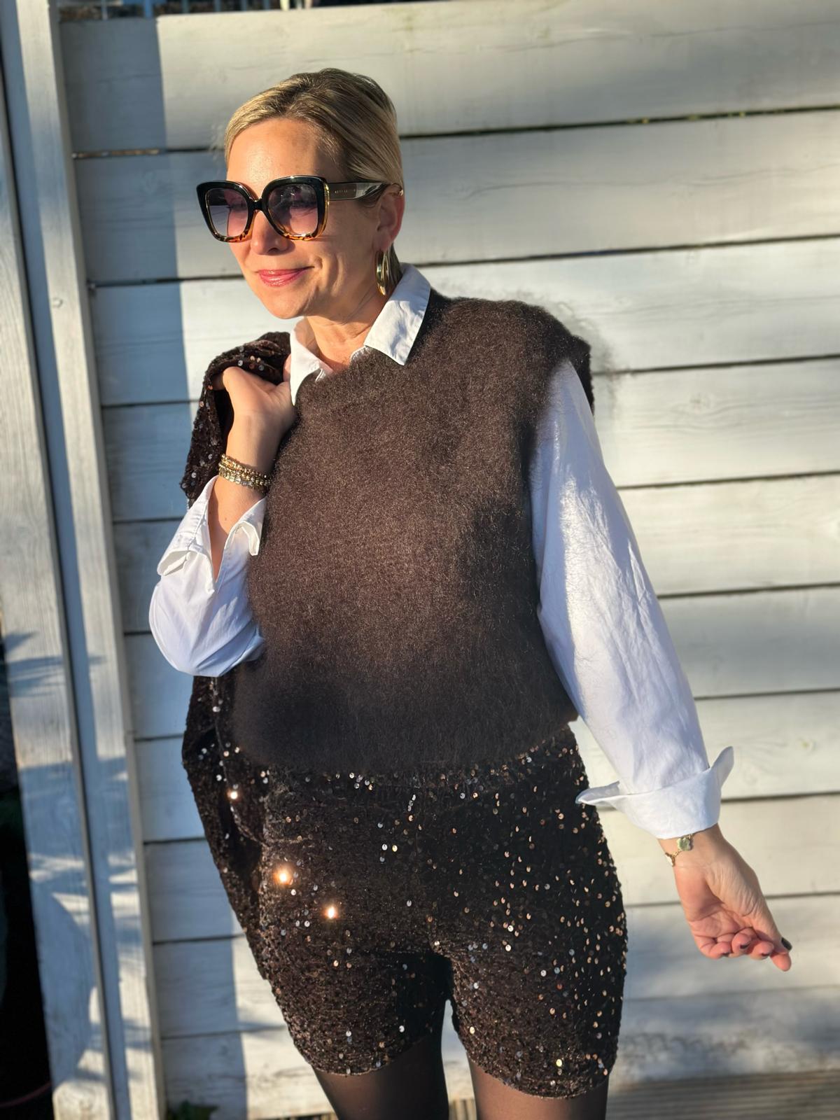 Zuckersüße Pailletten Shorts in GLOSSY CHOCOLATE