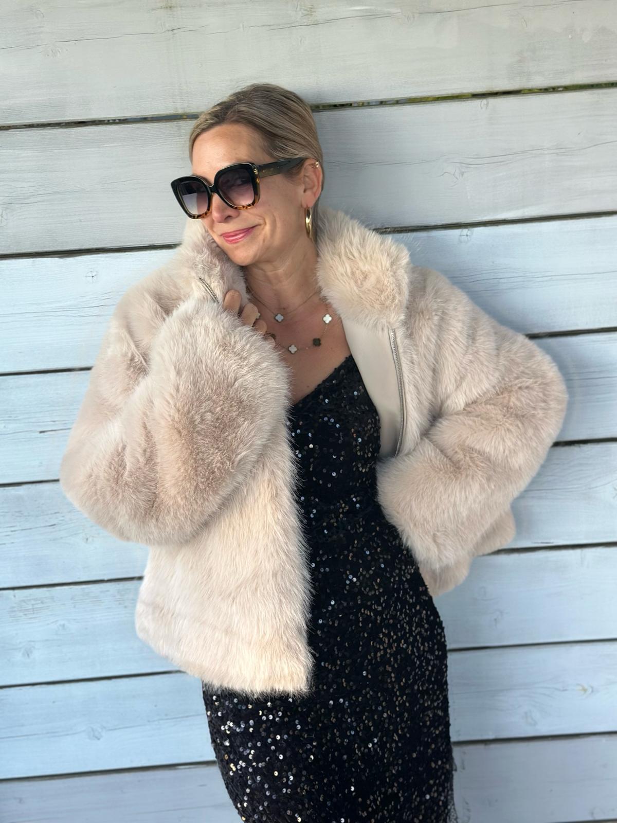 Süßes Pailletten Top in GLOSSY BLACK