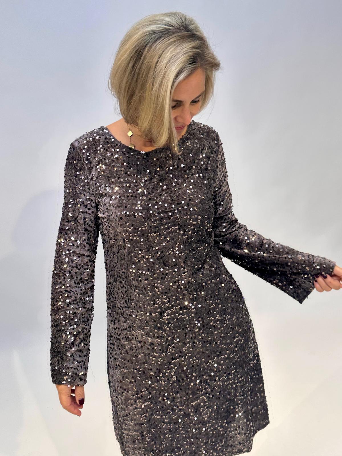 Zuckersüßes Paillettenkleid in Taupé