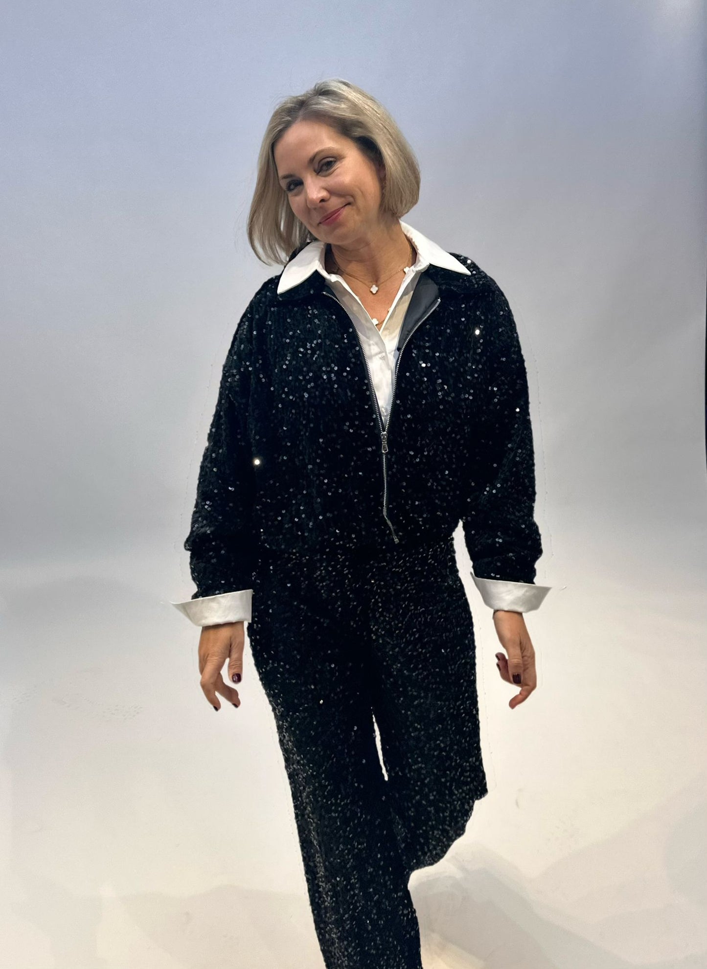 Wunderschöne GLOSSY Pailletten-Bomberjacke in Schwarz