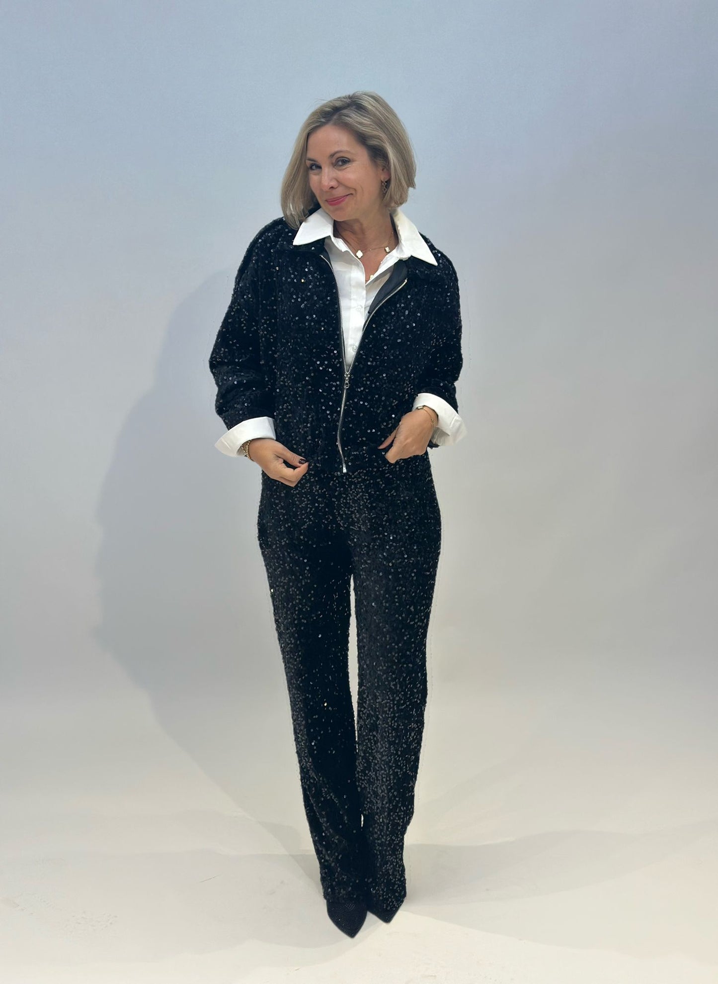 Wunderschöne GLOSSY Pailletten-Bomberjacke in Schwarz