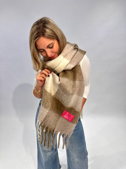 Süßer Schal "HAPPY"