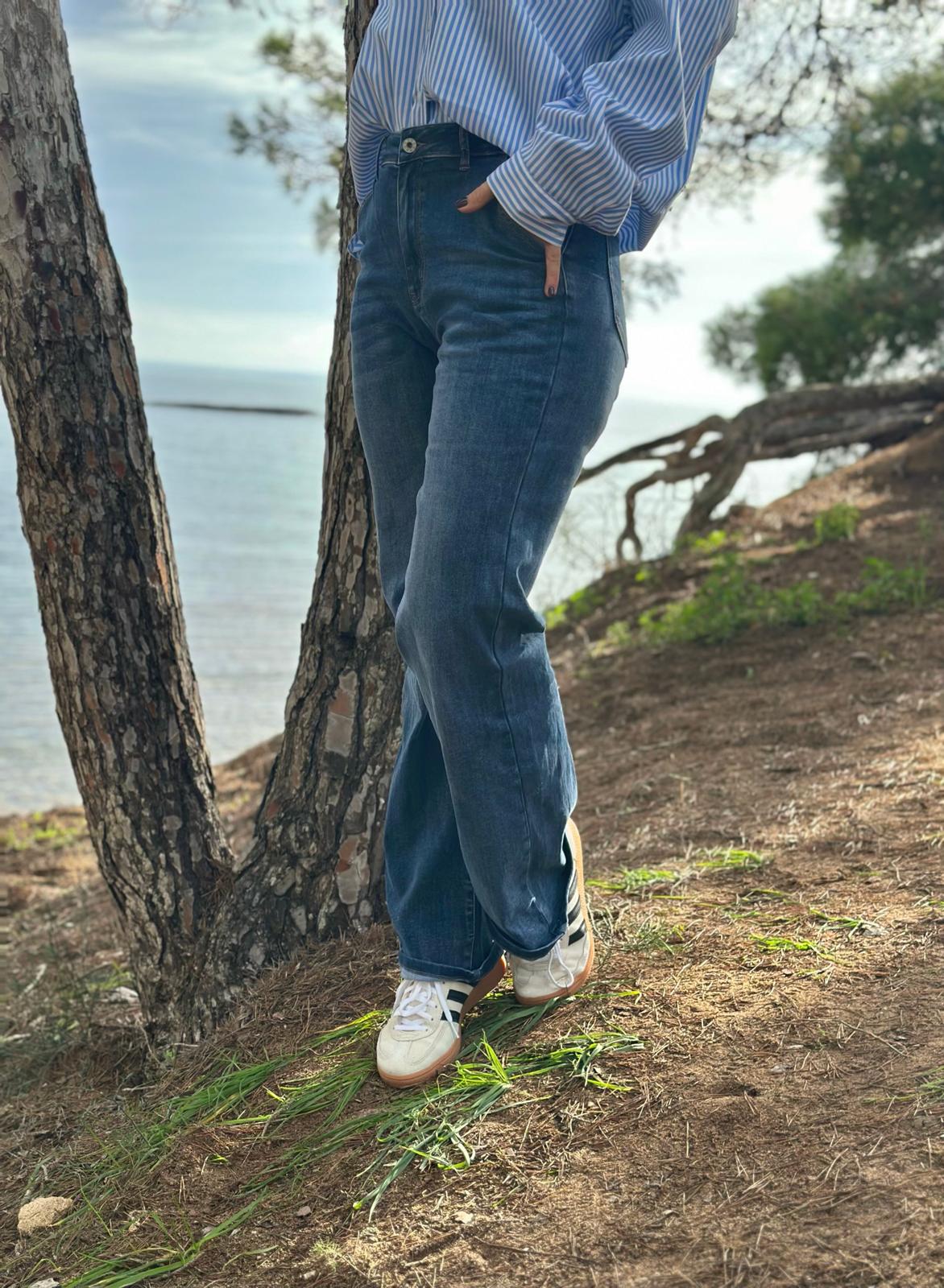 Stylische STRAIGHT BLUE JEANS