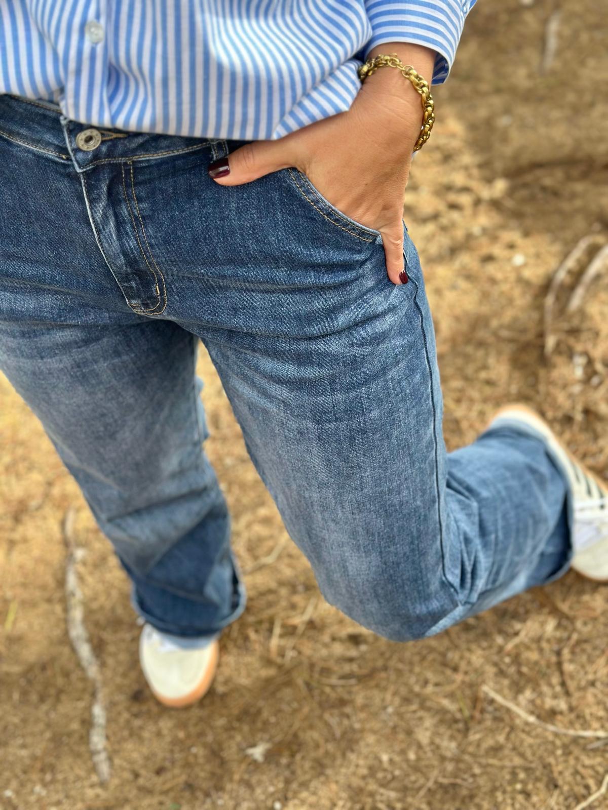 Stylische STRAIGHT BLUE JEANS