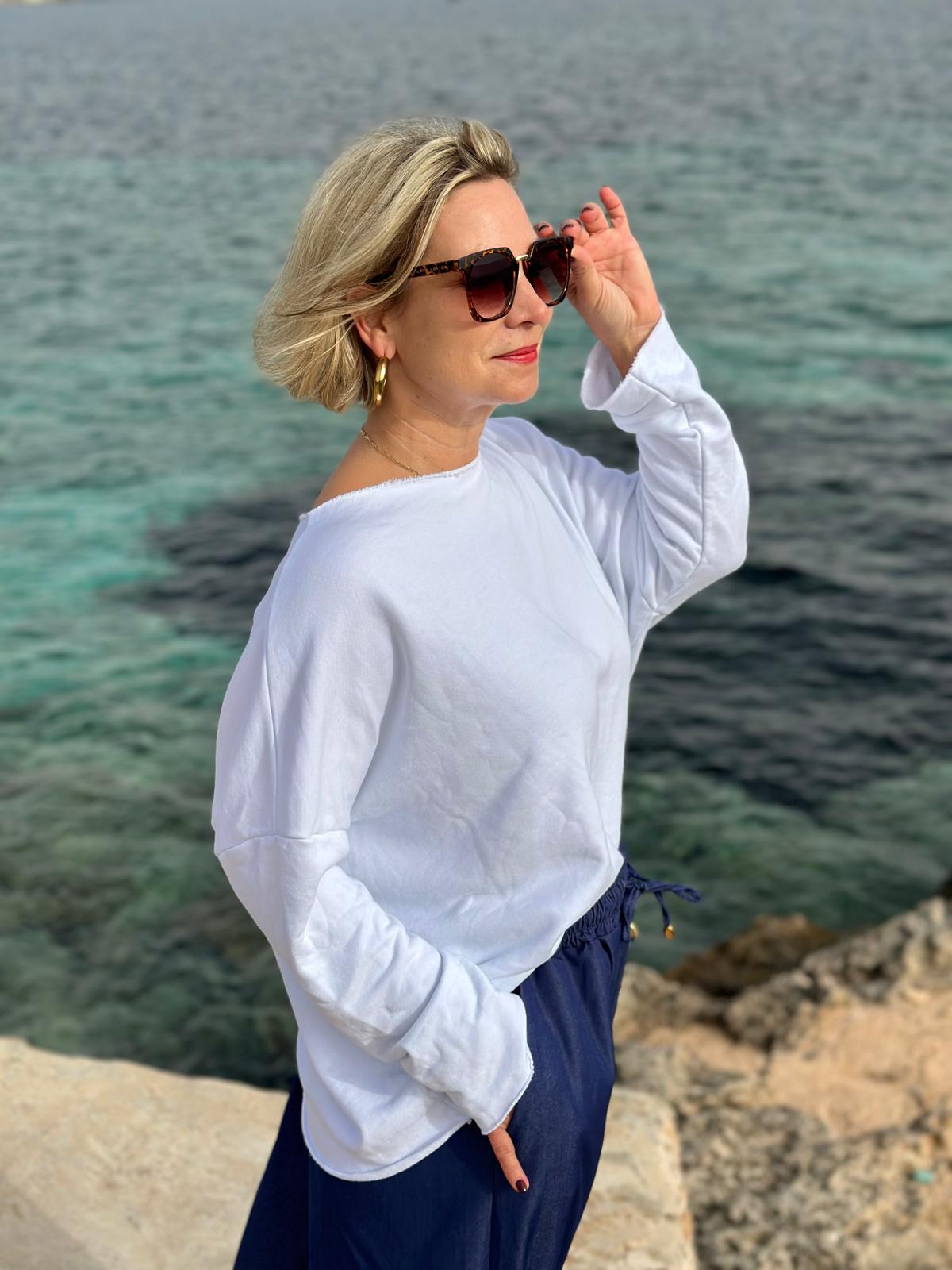 Süßes Frühlings Sweatshirt in Weiss