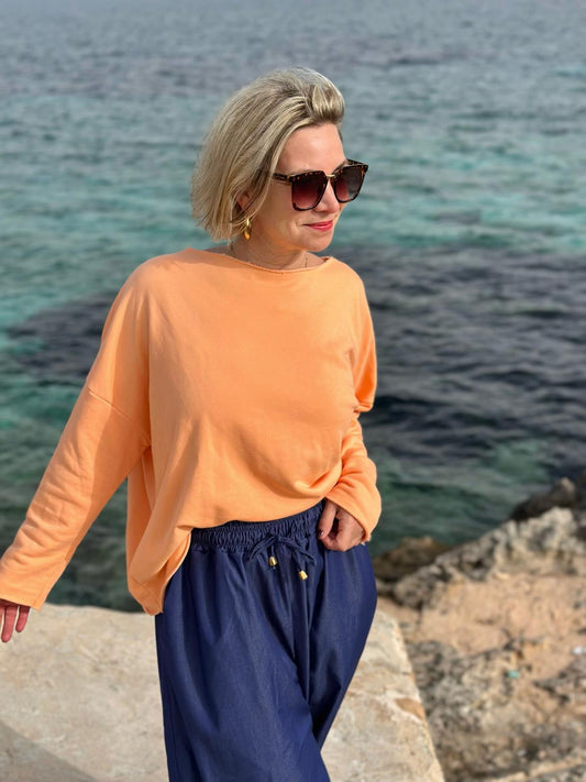 Süßes Frühlings Sweatshirt in Apricot