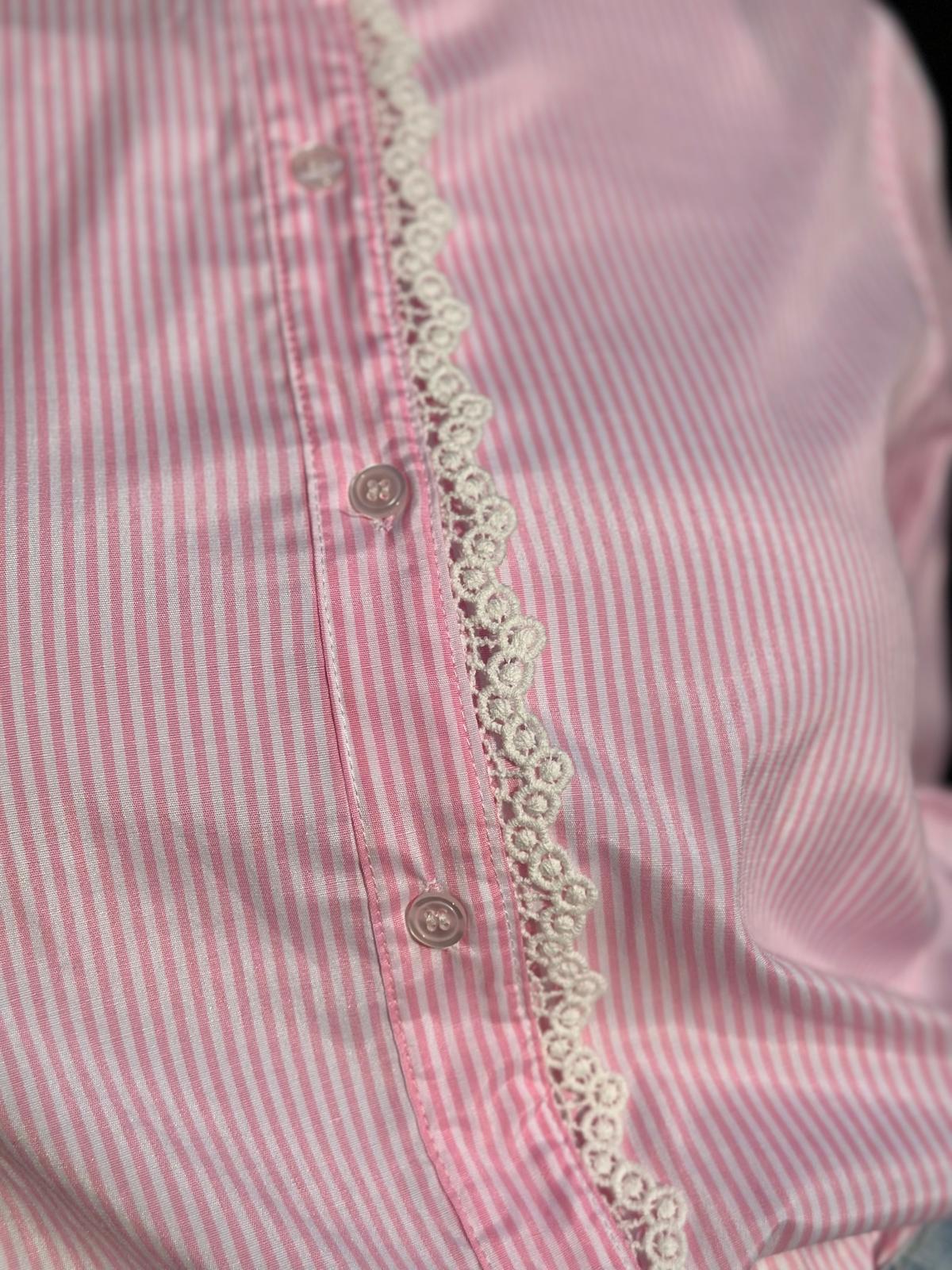 Gestreifte Baumwollbluse mit Spitzenleiste – Sweet Rosé