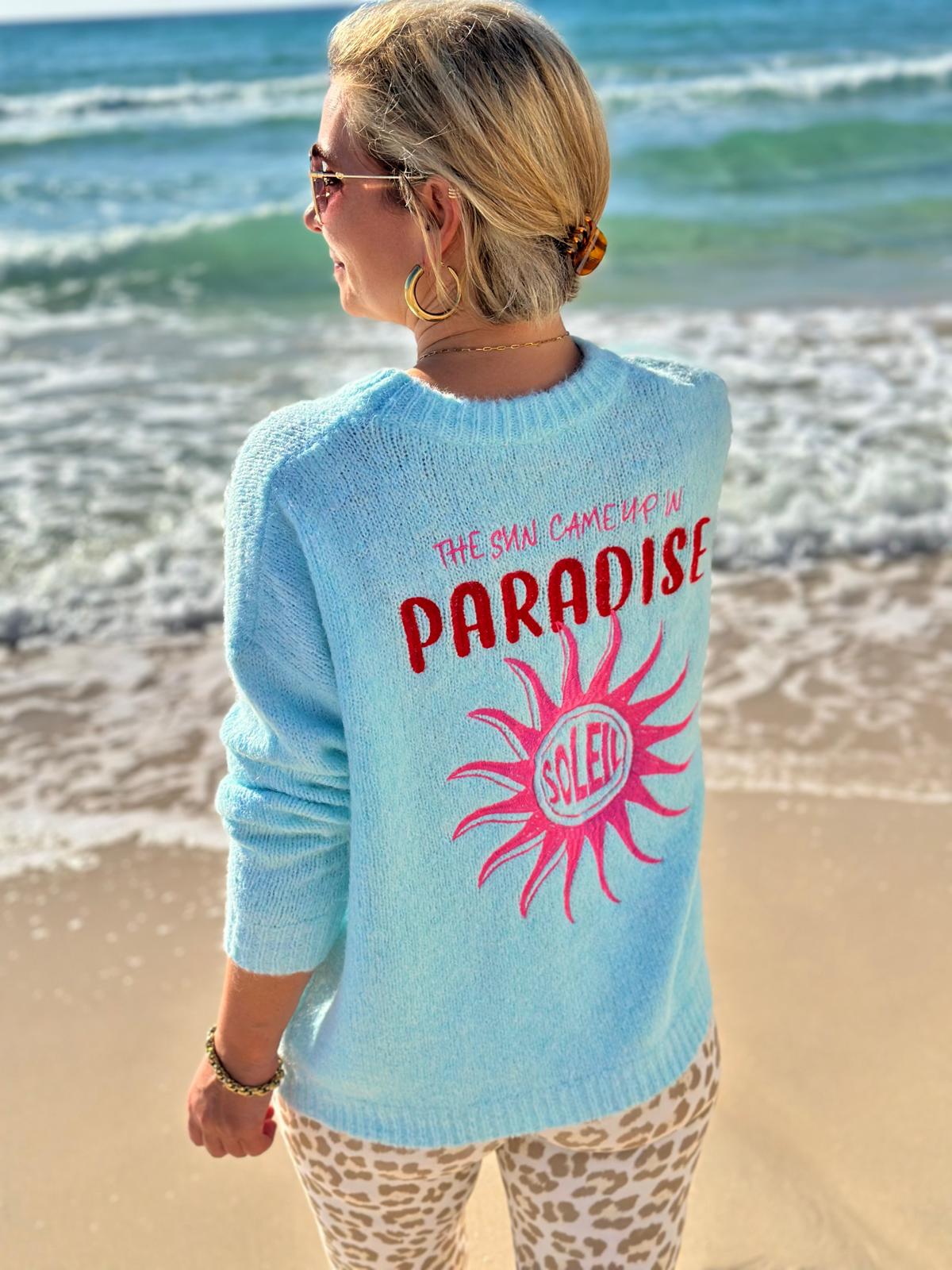 Strickpullover „Sun in Paradise“ – Sommerlicher Statement-Knit in Hellblau