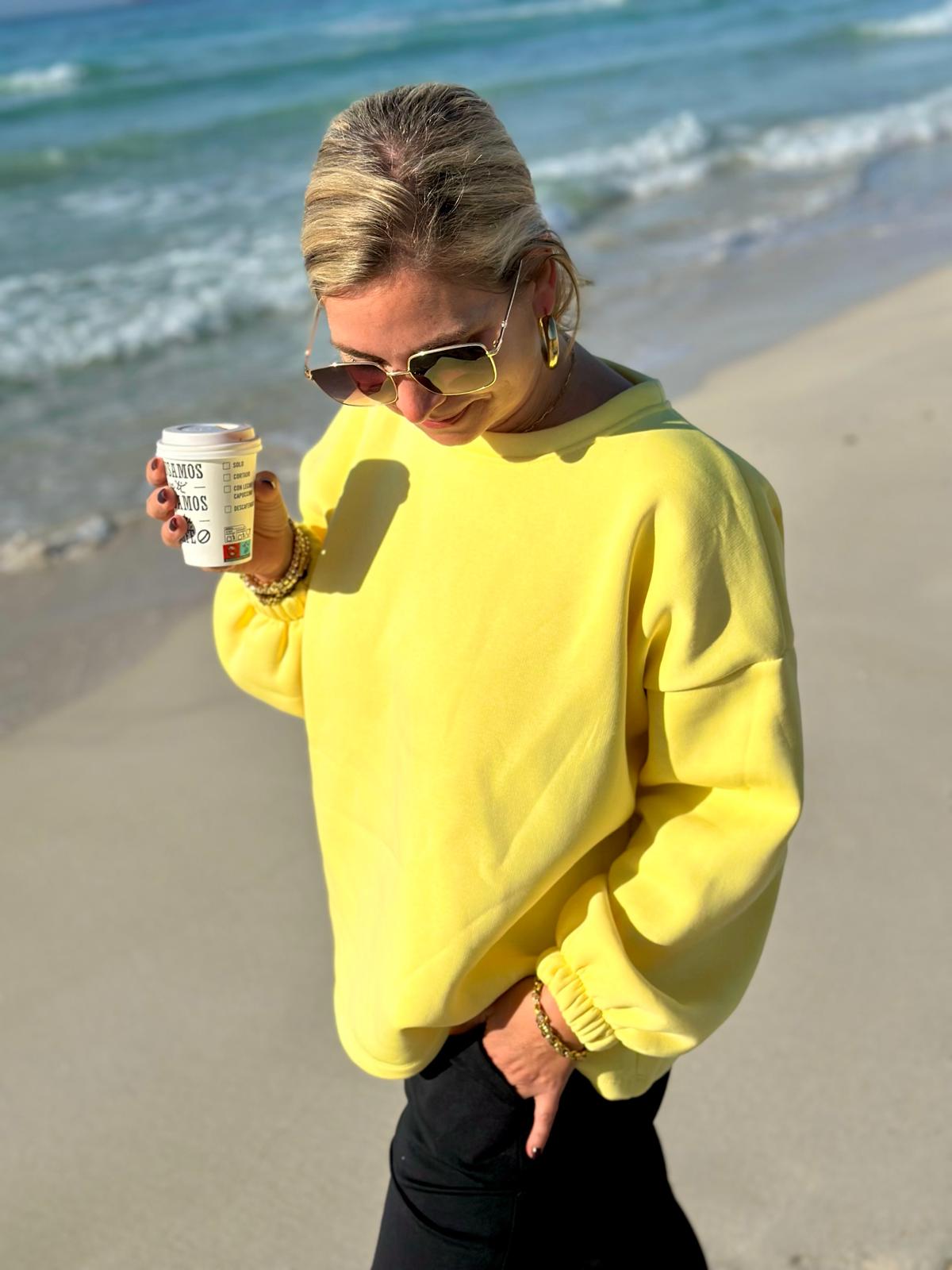 GOOD VIBES Statement Sweatshirt in Lemon Yellow