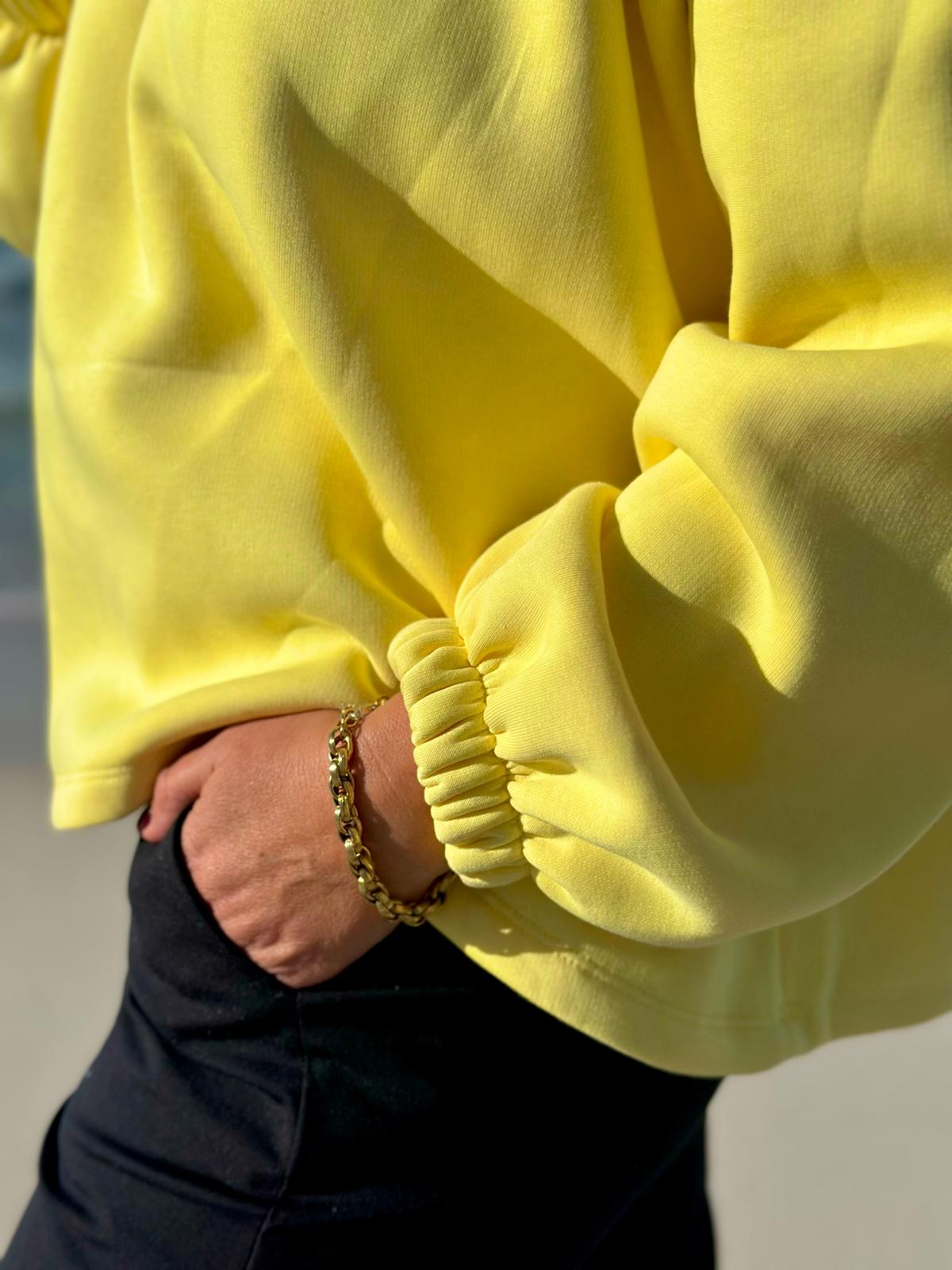 GOOD VIBES Statement Sweatshirt in Lemon Yellow