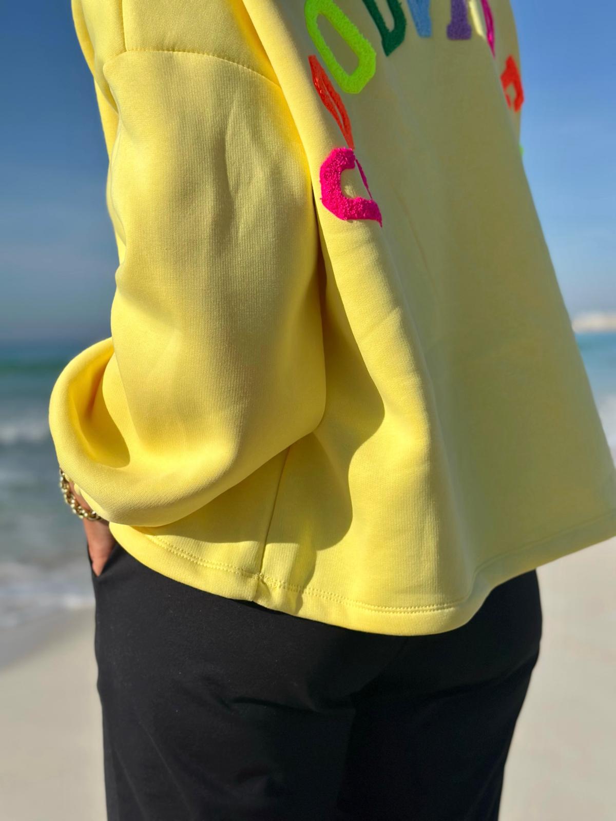 GOOD VIBES Statement Sweatshirt in Lemon Yellow