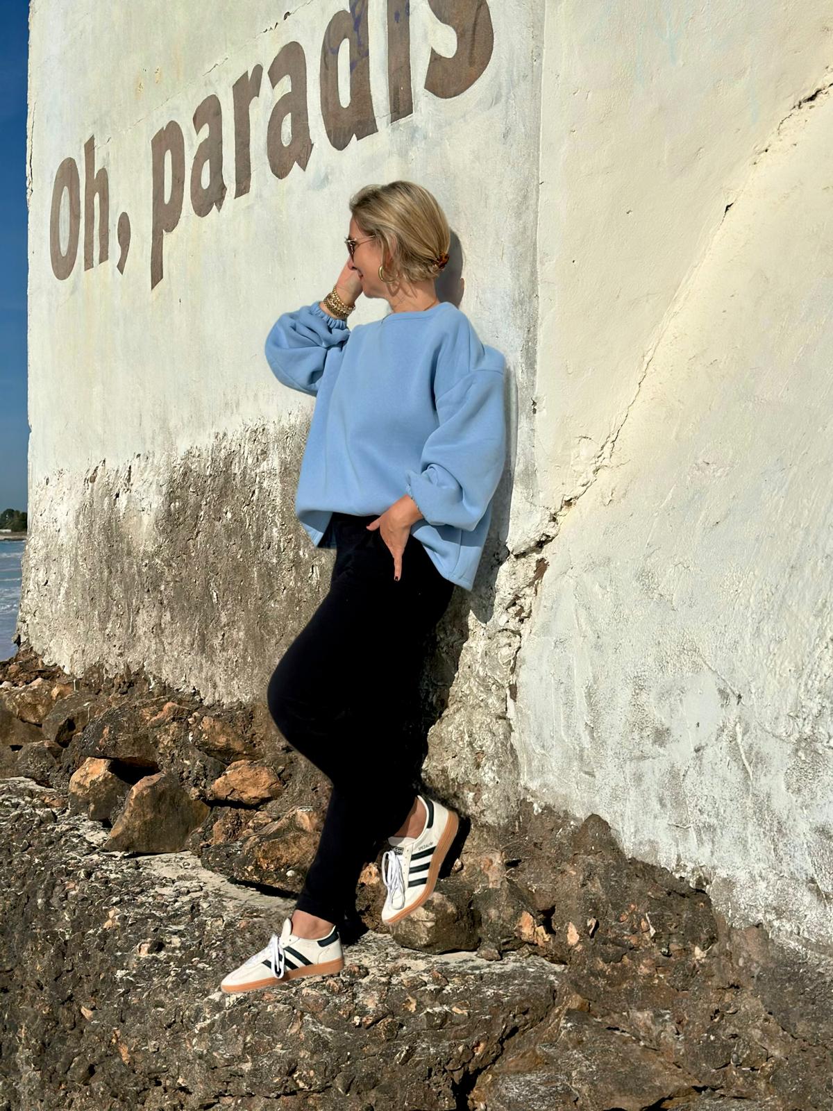 GOOD VIBES Statement Sweatshirt in OZEAN BLAU