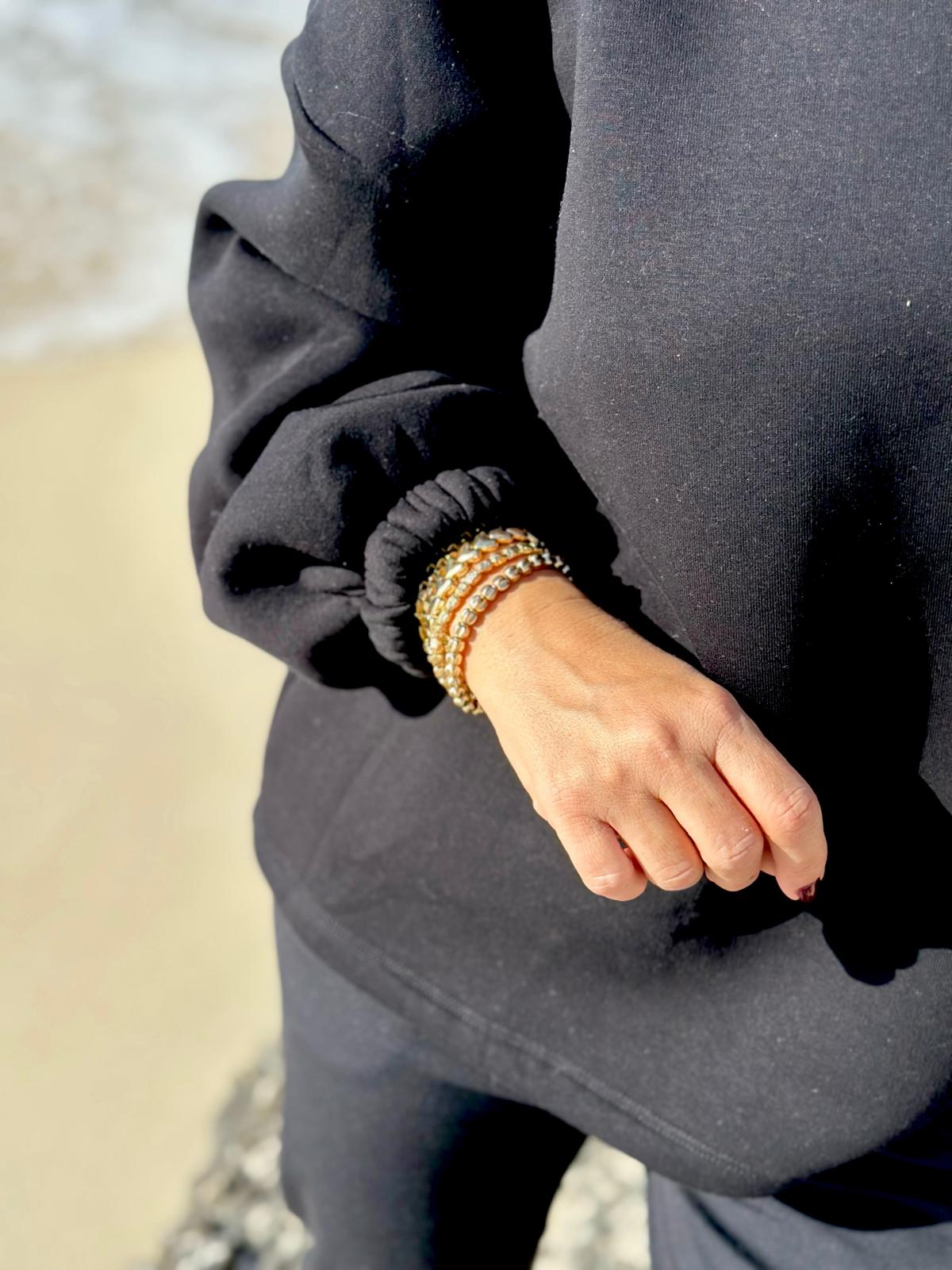 GOOD VIBES Statement Sweatshirt in CLASSY BLACK