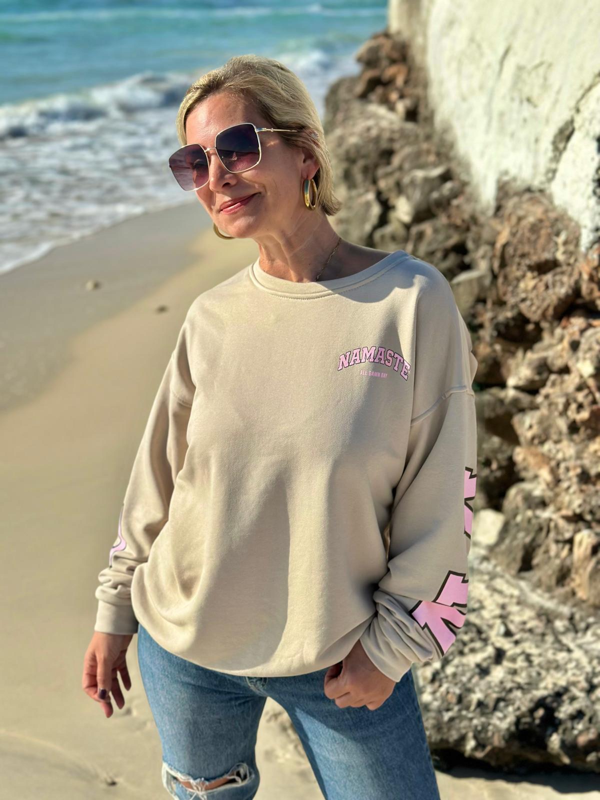 NAMASTE Statement Sweatshirt – Soft Taupe
