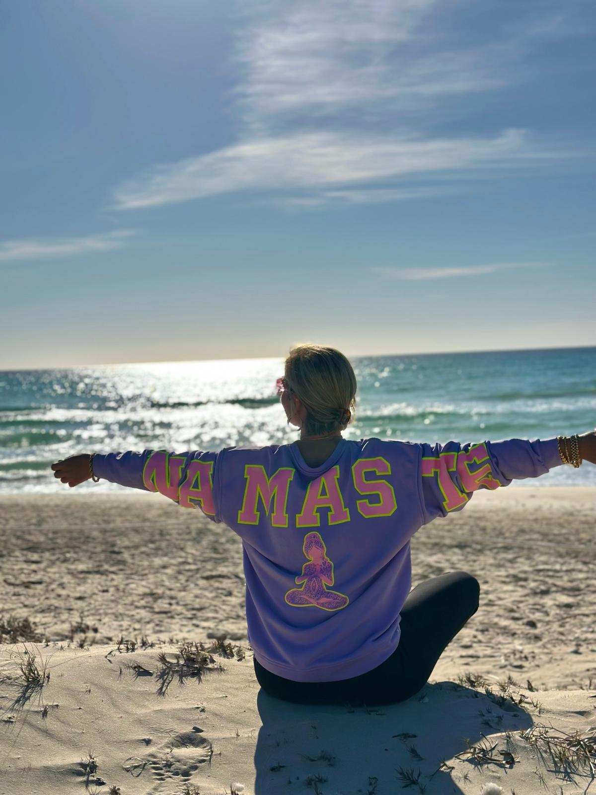 NAMASTE Statement Sweatshirt – Funny Flieder