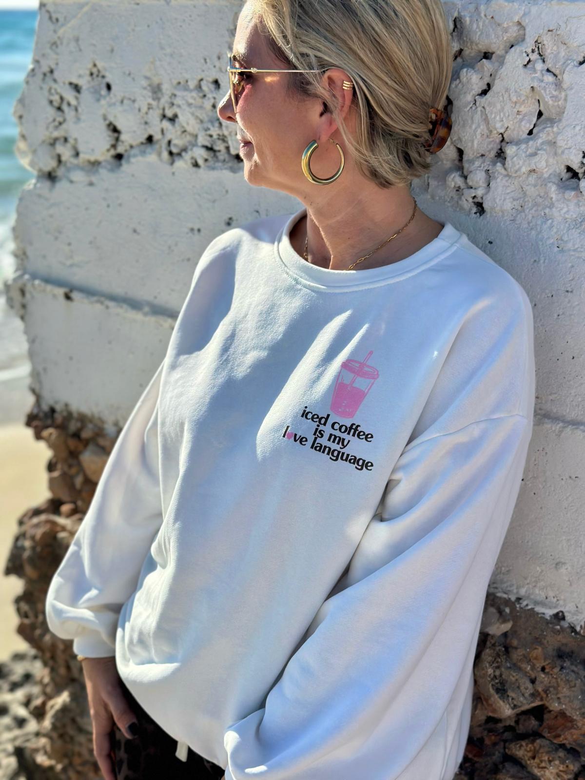 Sweatshirt „Iced Coffee is my Love Language“ – Cozy Chic in Weiß