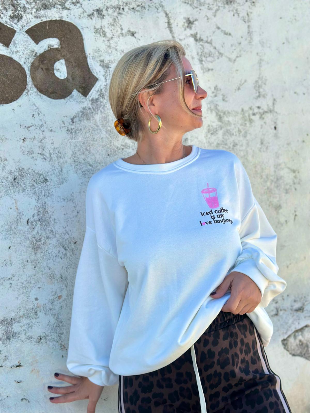 Sweatshirt „Iced Coffee is my Love Language“ – Cozy Chic in Weiß