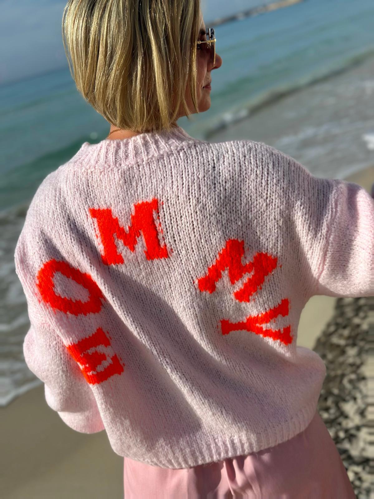 Mommy – Strickpullover mit Statement-Rücken in Rosé