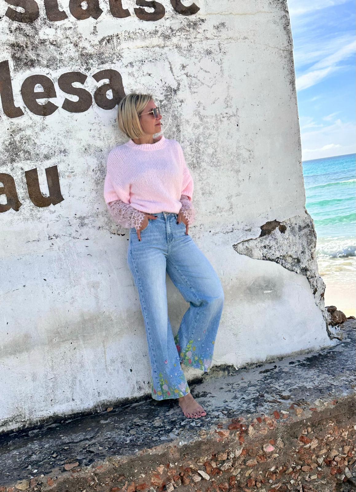 Lace Love – Strickpullover mit Spitzendetail in Rosé