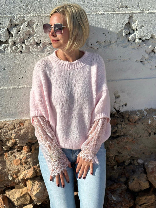 Lace Love – Strickpullover mit Spitzendetail in Rosé