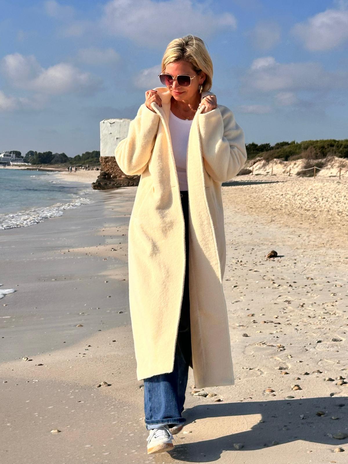 Eleganter Wollmantel in Creme
