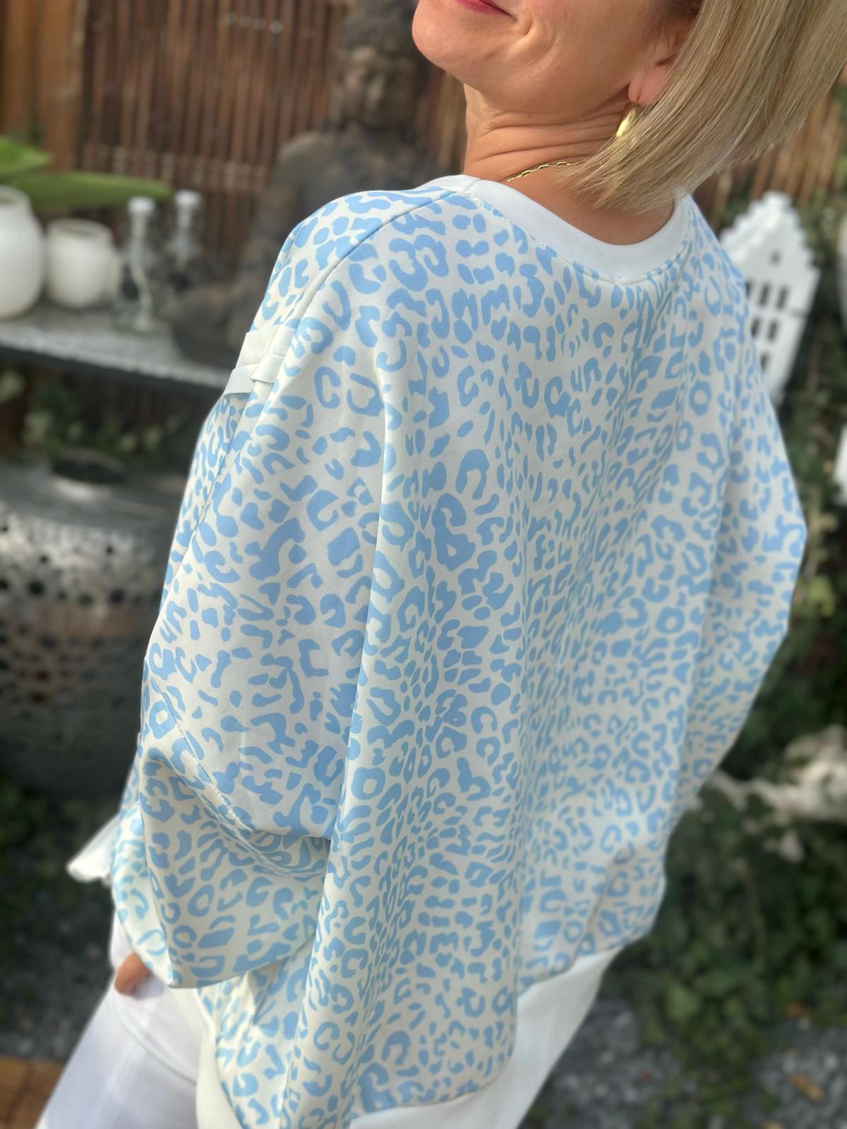 Wild & Cozy – Leo Sweatshirt in Ocean