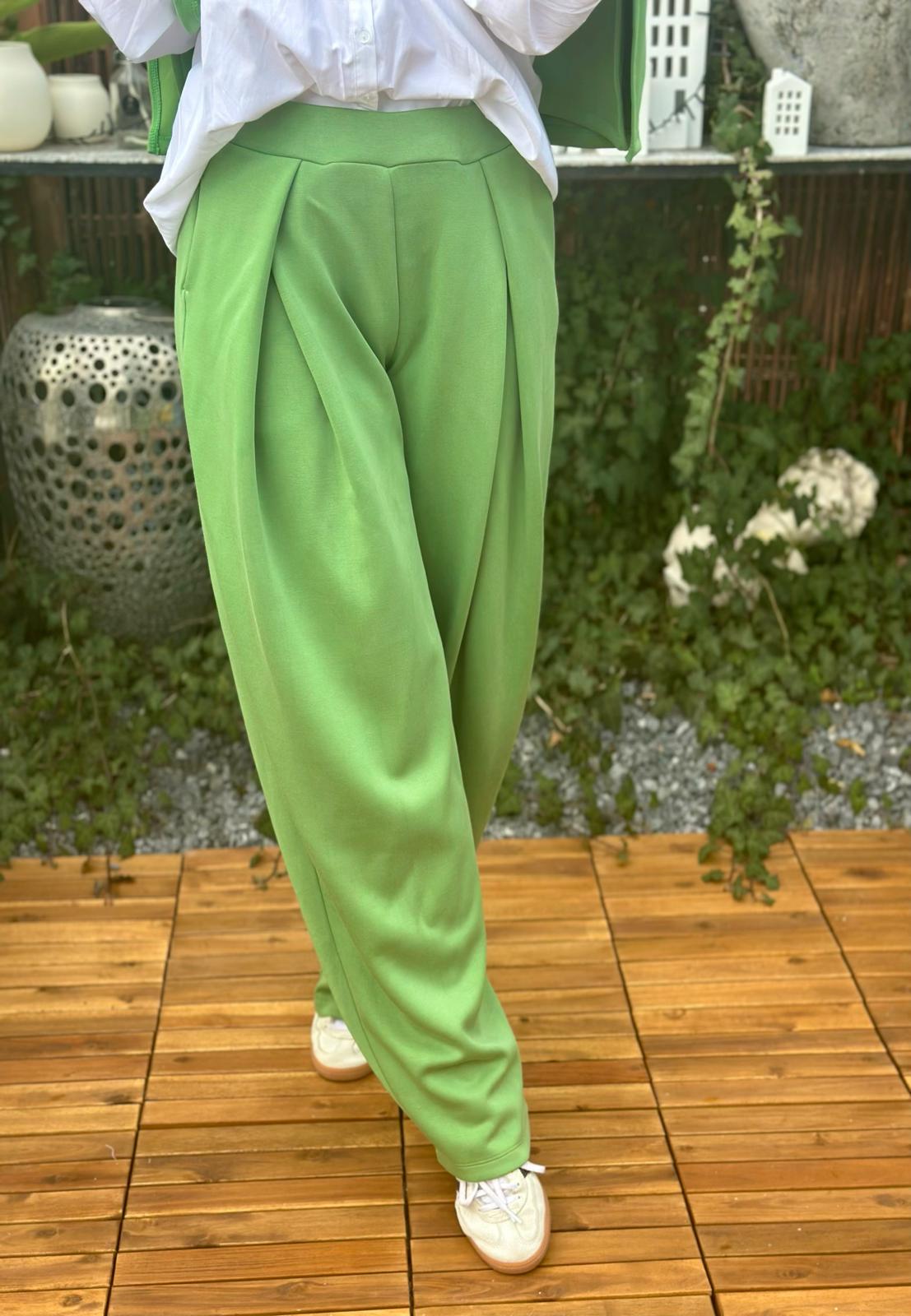 Soft Flow Wide Leg Hose in Apfelgrün